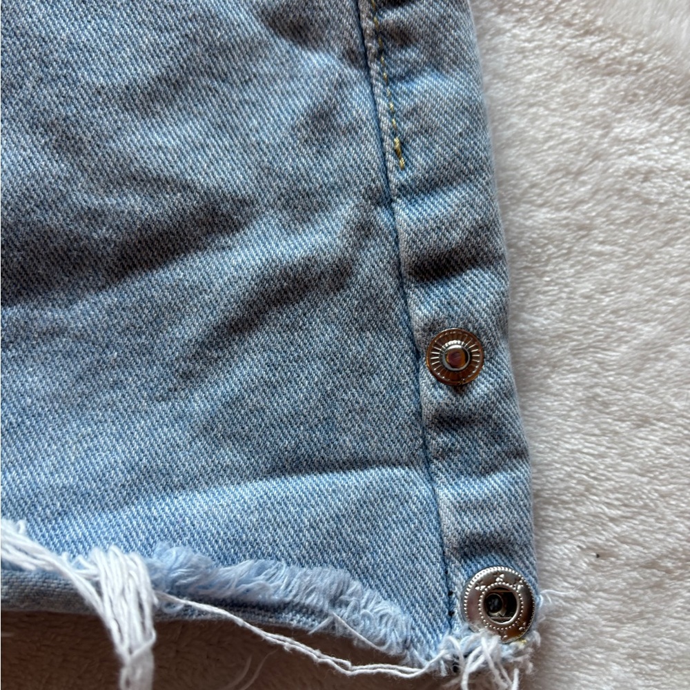 Denim Frayed Hem Women Shorts - Picture 6 of 7